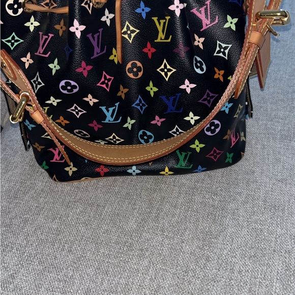 Beautiful condition!Authentic LouVuitton multicolor NeoNoe Monogram Shoulder Bag - Picture 3 of 3